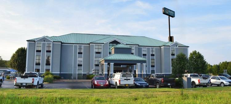 品质套房酒店(Quality Suites Maumelle - Little Rock NW)图片