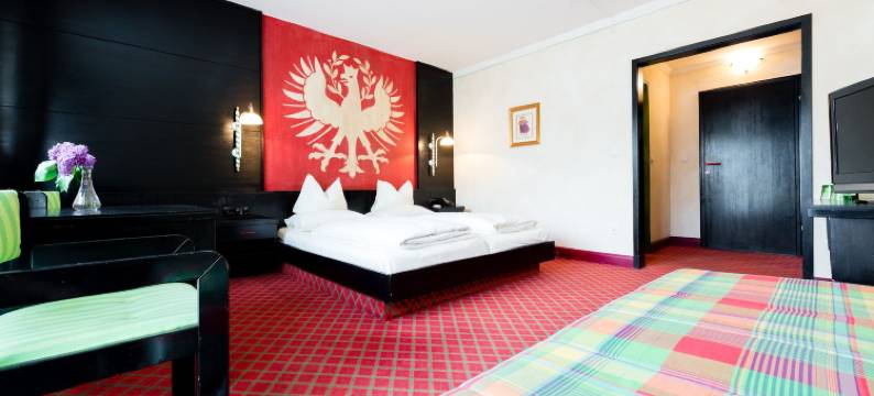 斯科洛芬斯坦酒店(Hotel Schrofenstein)图片