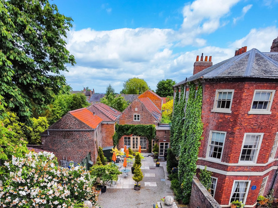 约克亭阁, 贝斯特韦斯特Sure精选酒店