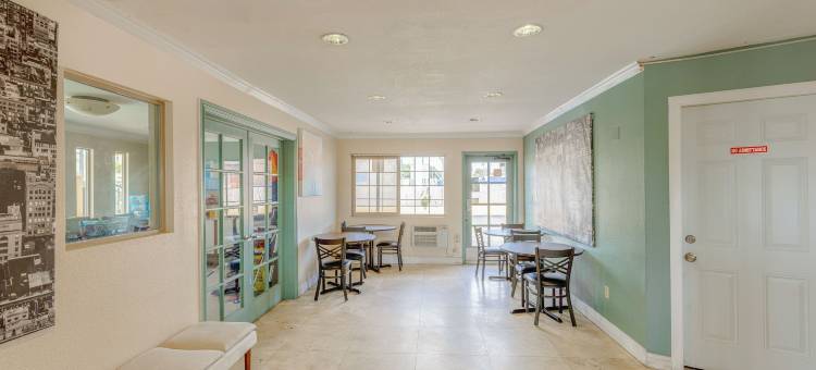 大道酒店 - 欧申赛德坎普彭德尔顿(Hotel Avenida - Oceanside Camp Pendleton)图片