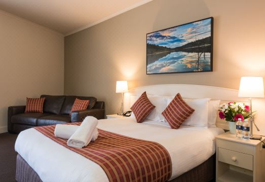 Bowen Inn Motel Hotel Overview