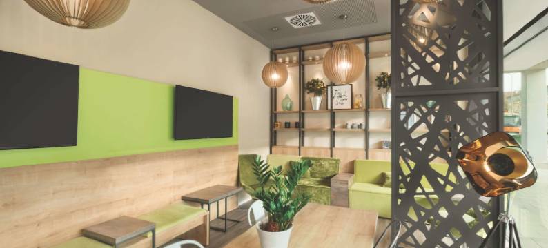 奥伯豪森温德姆速8酒店(Super 8 by Wyndham Oberhausen)图片