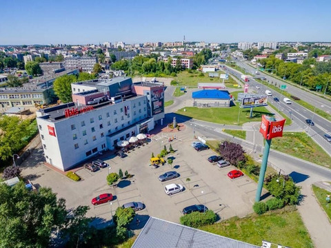 宜必思琴斯托霍瓦酒店