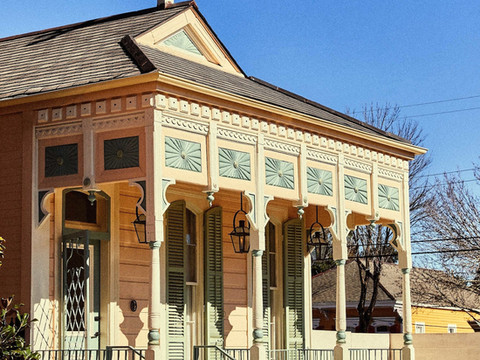 彼得与保罗酒店, Ash酒店