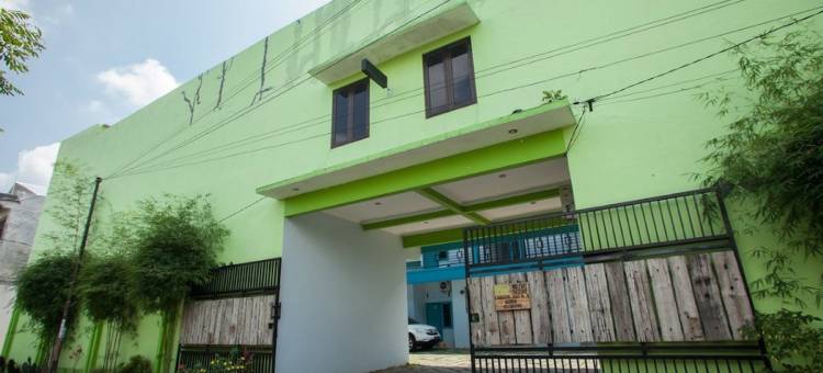 RedDoorz Syariah at Kartohardjo Madiun图片