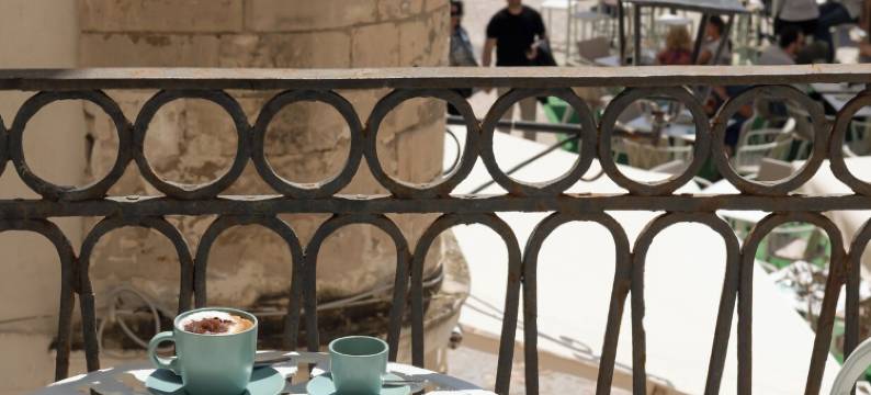 唐娜维娜兰达(Donna Veneranda)图片