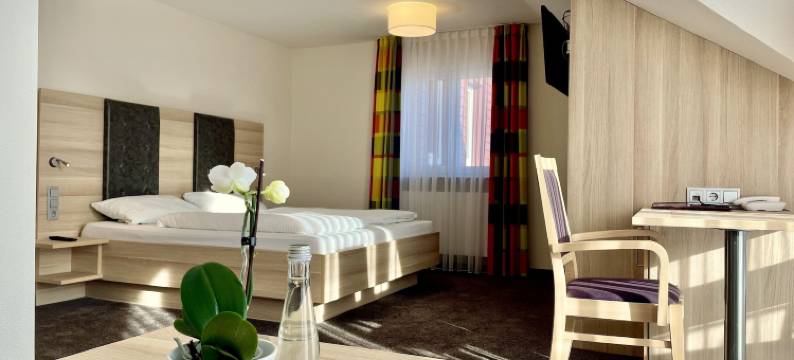 祖尔林登兰德酒店(Landhotel Zur Linde)图片