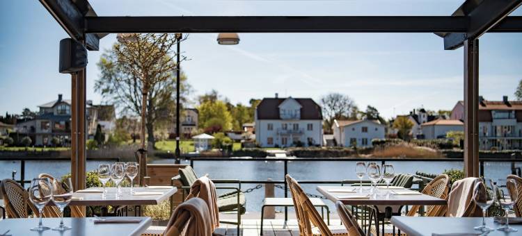 奥胡斯卡斯特惹瓦卡德酒店(Åhus Gästgivaregård)图片