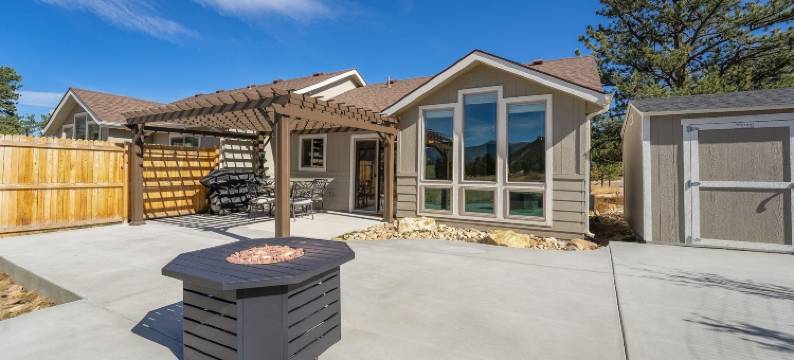 罗基山的宁静 2卧室联排别墅 by RedAwning(Serenity in the Rockies 2 Bedroom Townhouse by RedAwning)图片