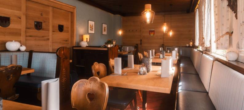 施瓦泽尔阿德勒兰德酒店(Landhotel Und Weingasthof Schwarzer Adler)图片