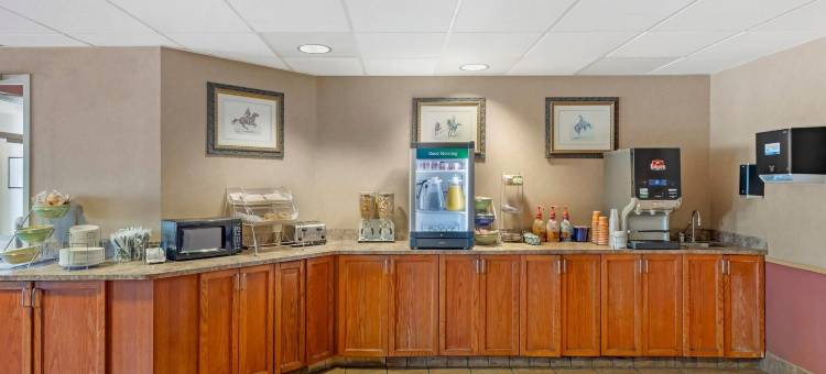 惠灵顿 - 科林斯堡凯艺套房酒店(Days Inn by Wyndham Wellington Fort Collins Area)图片