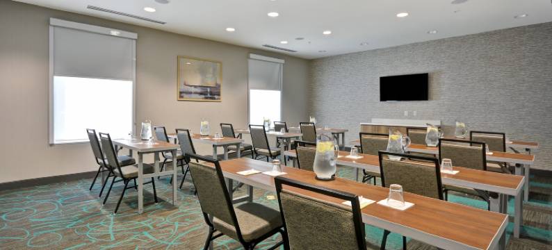 昆斯伯里-格伦斯福尔斯希尔顿惠庭套房酒店(Home2 Suites by Hilton Queensbury Lake George)图片