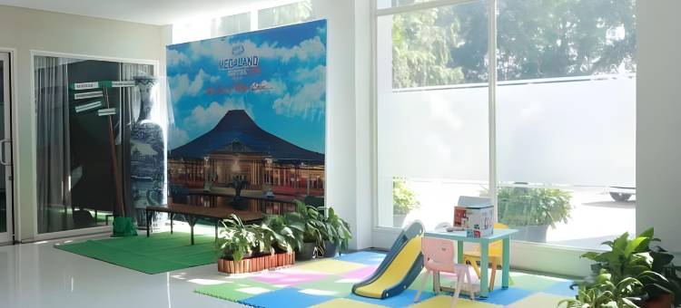 梭罗美加兰德酒店(Megaland Hotel Solo)图片