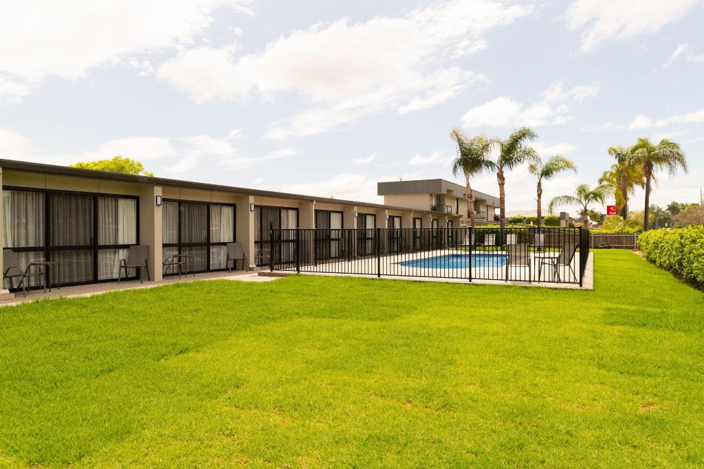 Econo Lodge Mildura Hotel Overview