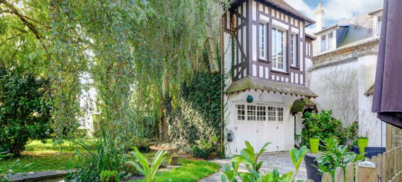 Romantic Escape in Normandy图片