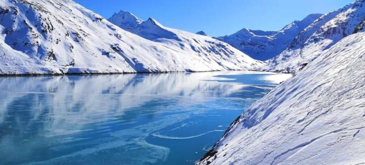 Chalet in Saas Fee near Ski Slopes图片