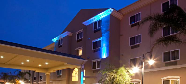 洛杉矶机场霍索恩智选假日套房酒店(Holiday Inn Express & Suites LOS ANGELES AIRPORT HAWTHORNE by IHG)图片