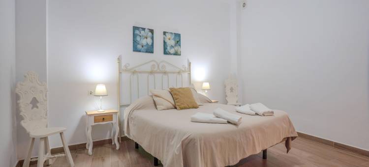 Apartment in Peñaflor with Charming Patio图片