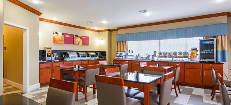 查尔斯湖舒适套房酒店(Comfort Suites Lake Charles)图片