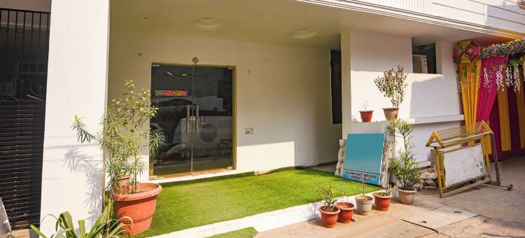 Fabhotel 白宫 Tilak Nagar(FabHotel White House Tilak Nagar)图片