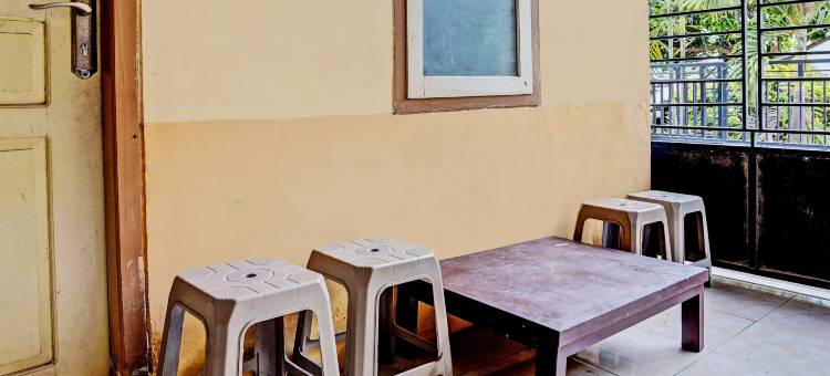 O酒店莉莉公寓伊斯兰旅馆靠近吉塔邦皇家城市(Hotel O Lili Kost SyariahNearKetapang Royal City)图片