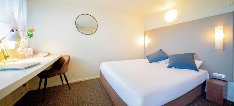 布里特舒适酒店阿姆帕林佩里格东(Brit hôtel Confort Ampaline Périgueux Est)图片