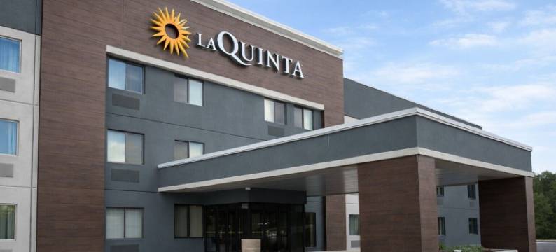 史蒂文斯波因特拉昆塔温德姆套房酒店(La Quinta Inn & Suites by Wyndham Stevens Point)图片