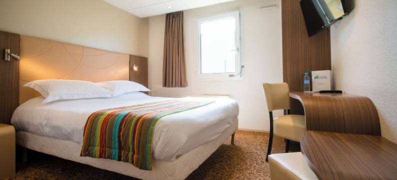 扎克德拉罗瑞圣埃尔布兰布里特酒店(Brit Hotel le Kerann Nantes St Herblain - Zac de La Lorie)图片