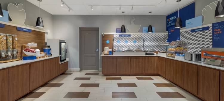 Holiday Inn Express 默特尔比奇百老汇@散化(Holiday Inn Express MYRTLE BEACH-BROADWAY@THE BCH by IHG)图片