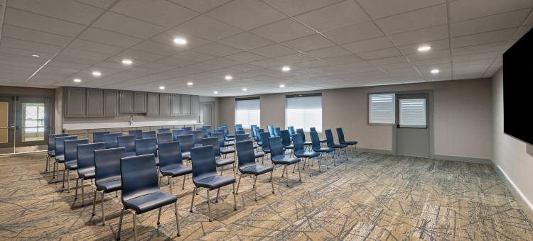 智选假日套房酒店帕索罗布尔斯的(Holiday Inn Express & Suites PASO ROBLES by IHG)图片