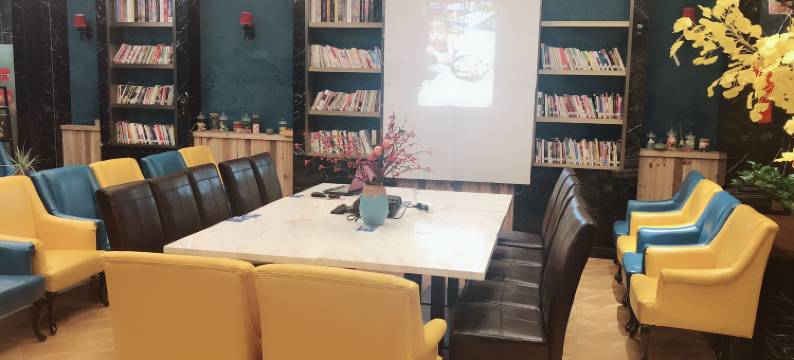 雲逸城市民宿(桐庐中心广场店)图片