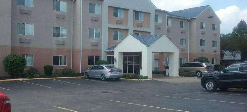 曾斯维尔市中心的舒适套房酒店(Comfort Inn & Suites Zanesville City Center)图片