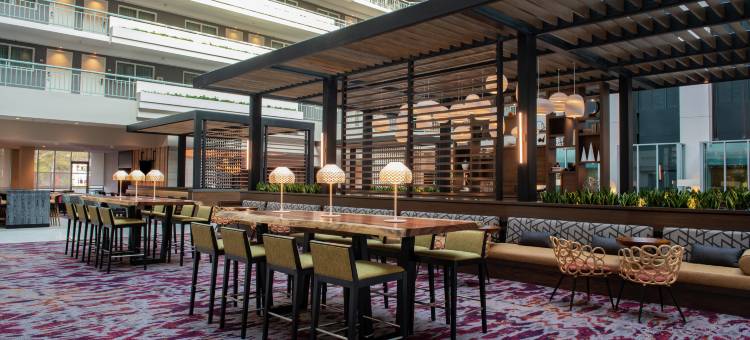 核桃溪希尔顿安泊酒店(Embassy Suites by Hilton Walnut Creek)图片