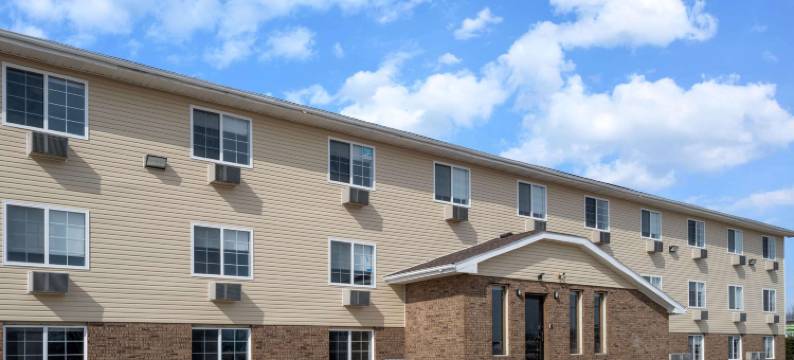 克林顿温德姆速8酒店(Super 8 by Wyndham Clinton)图片