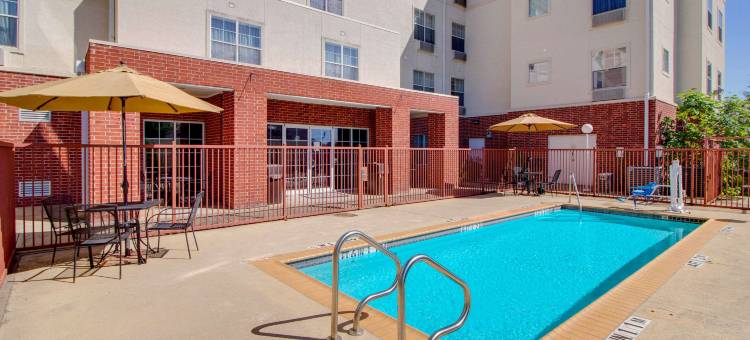 德克萨斯医学中心/雷莱恩公园美茵斯坦套房酒店(MainStay Suites Texas Medical Center/Reliant Park)图片