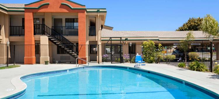 萨利纳斯速8酒店(Super 8 by Wyndham Salinas)图片