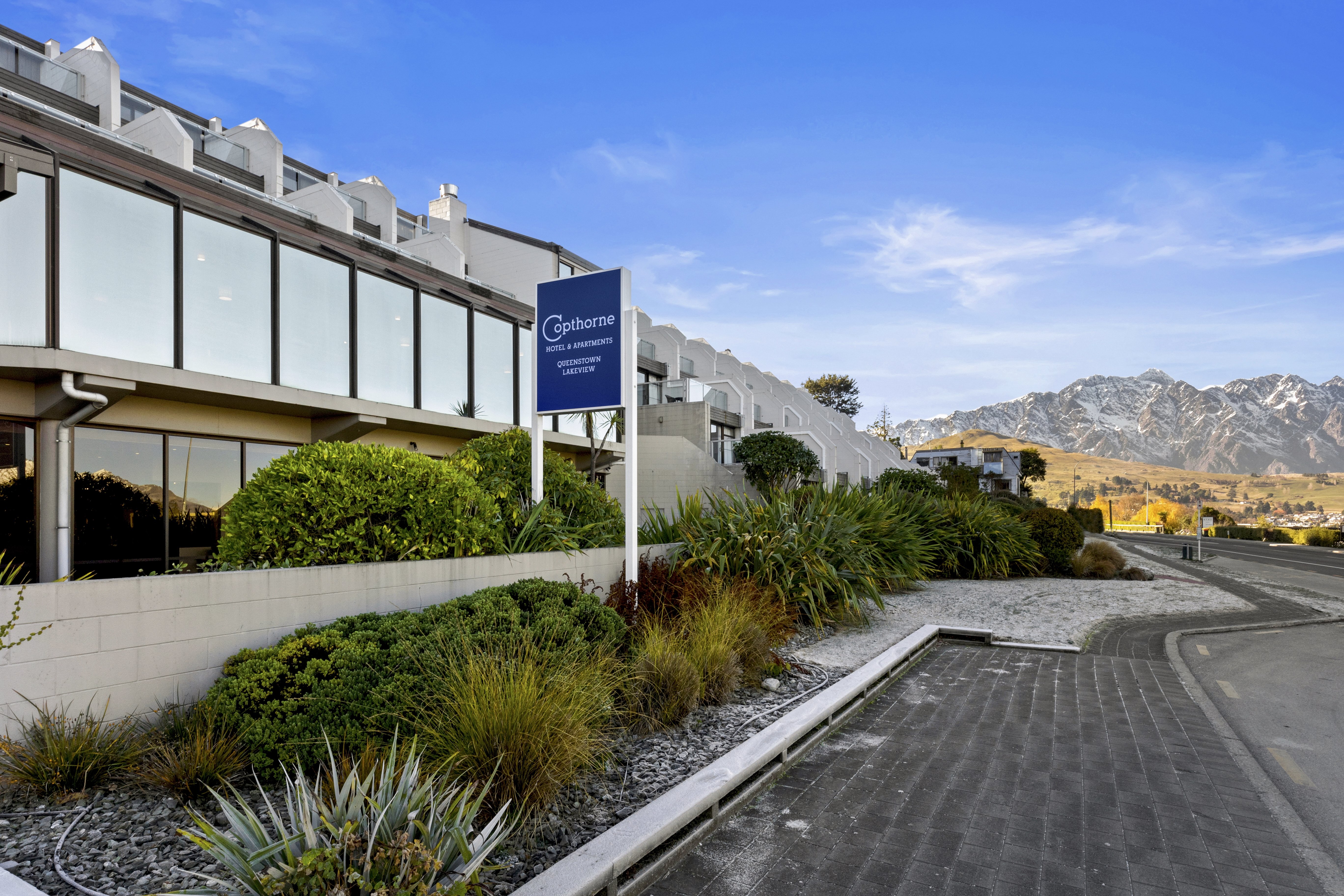 Copthorne Hotel & Apartments Queenstown Lakeview Over view