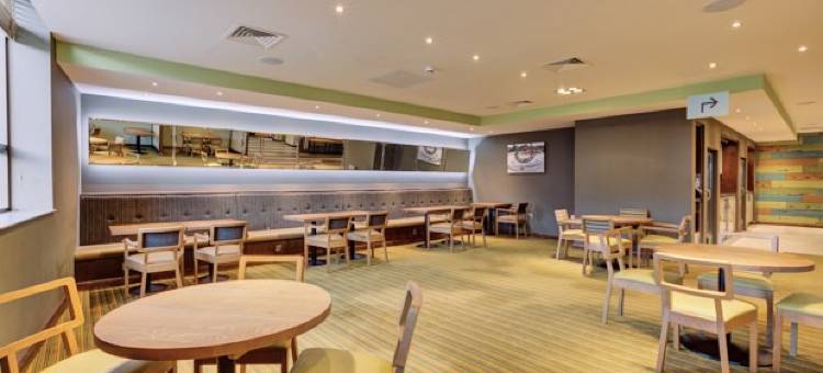 霍舍姆市中心普瑞米尔酒店(Premier Inn Horsham Town Centre)图片