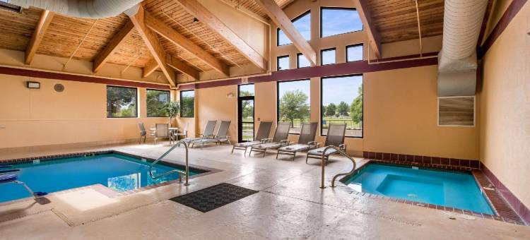 劳伦斯大学区凯艺套房酒店(Quality Inn & Suites Lawrence - University Area)图片