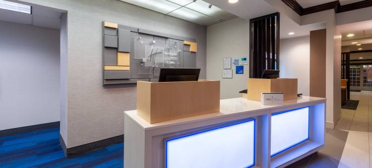 Holiday Inn Express 州立学院@威廉斯堡SQ(Holiday Inn Express STATE COLLEGE @WILLIAMSBURG SQ by IHG)图片
