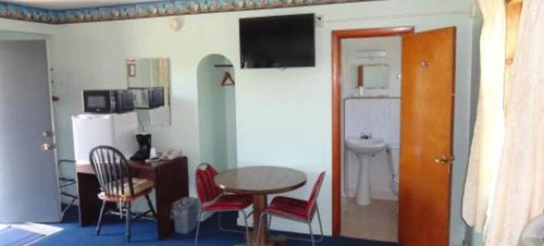 松岭汽车旅馆(Pine Ridge Motel)图片