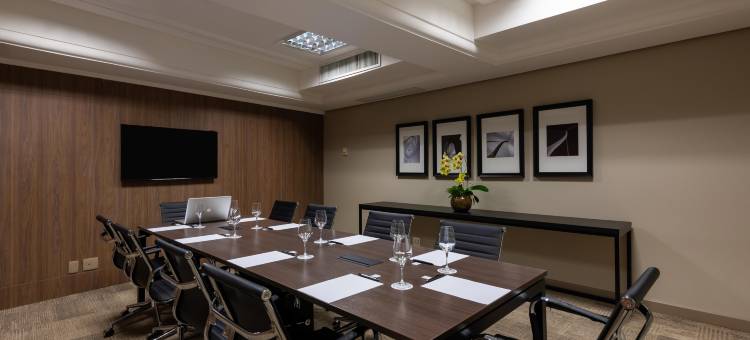 蓝树高级弗卢里亚诺波利斯旅馆(Blue Tree Premium Florianópolis)图片