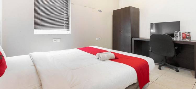 近T1朱安达机场红多兹酒店(RedDoorz Near T1 Juanda Airport)图片