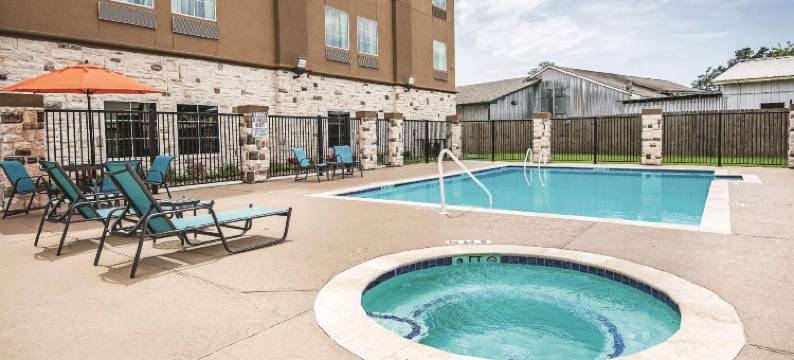 休斯顿亨布尔阿塔斯科斯塔拉昆塔温德姆套房酒店(La Quinta Inn & Suites by Wyndham Houston Humble Atascocita)图片