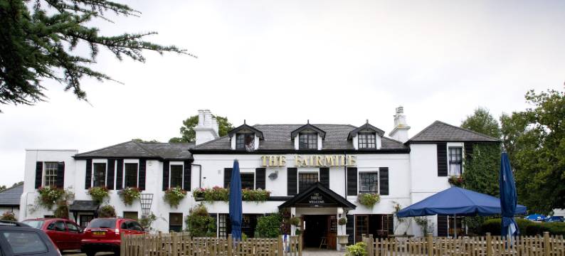 普瑞米尔科巴姆酒店(Premier Inn Cobham)图片