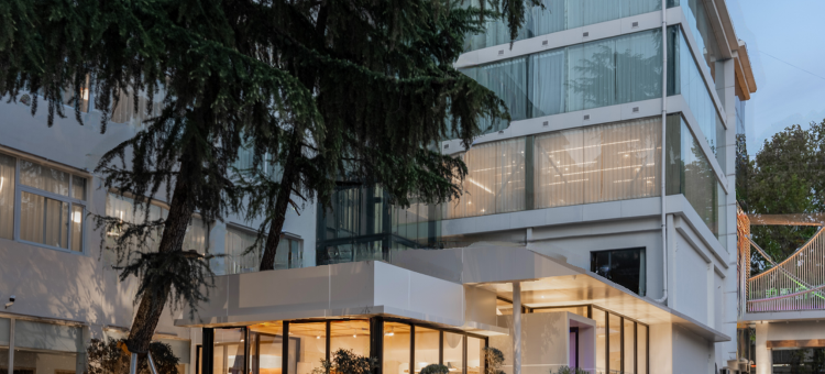 果岭19号酒店(西峡白羽路店)图片