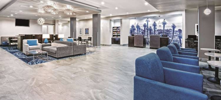 维多利亚南拉昆塔温德姆套房酒店(La Quinta Inn & Suites by Wyndham Victoria - South)图片