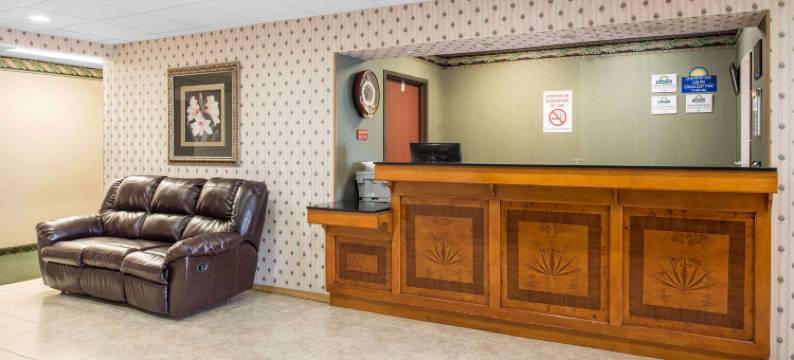 沙利文戴斯酒店(Days Inn by Wyndham Sullivan)图片