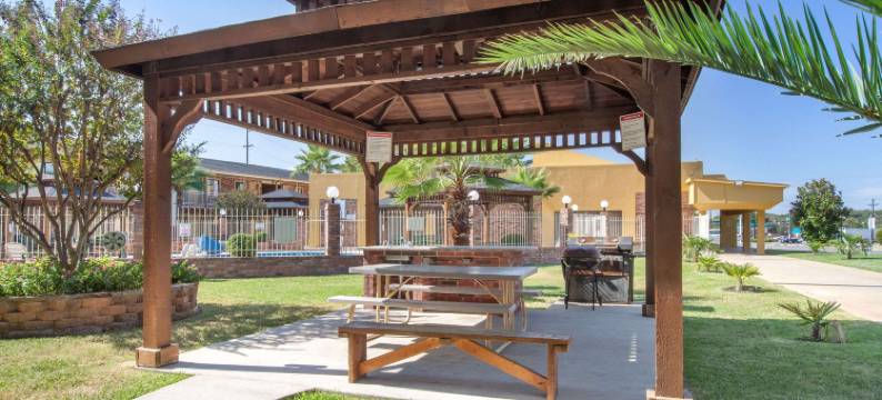 泰勒速8酒店(Super 8 by Wyndham Tyler TX)图片