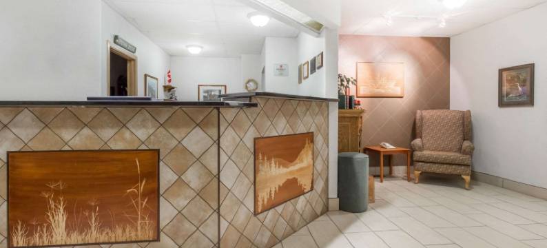 道芬速8酒店(Super 8 by Wyndham Dauphin)图片